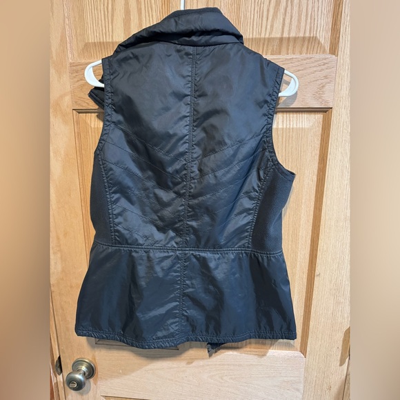 Columbia Vest - Picture 2 of 3